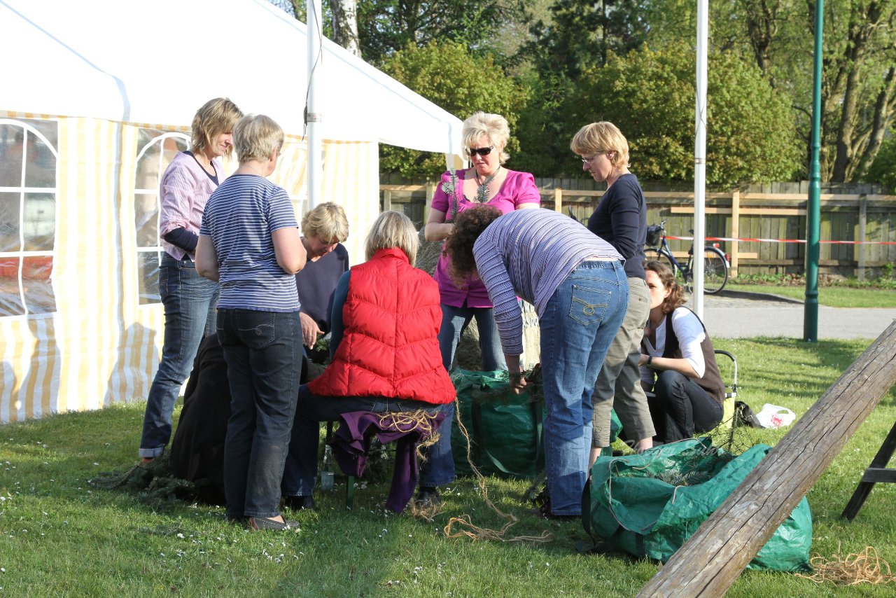 Bild 6 - Maibaum 2012